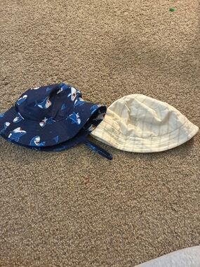 Kids Reversible Shark Print and Cream Sun Hat
